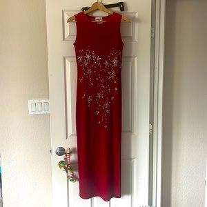 Red Sleeveless Evening Dress w Silver Embroidered Floral Front Vintage Ball gown